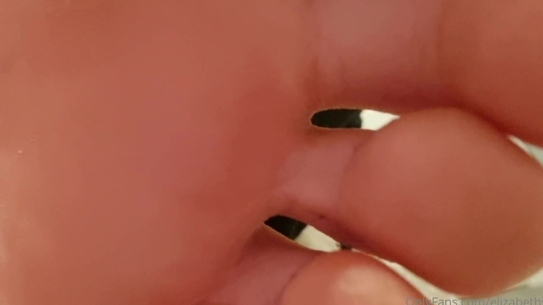 Elizabethsfeet My Feet Need Some Attention I M Thinking Some Oil And A Special Rub For You Tomorrow As