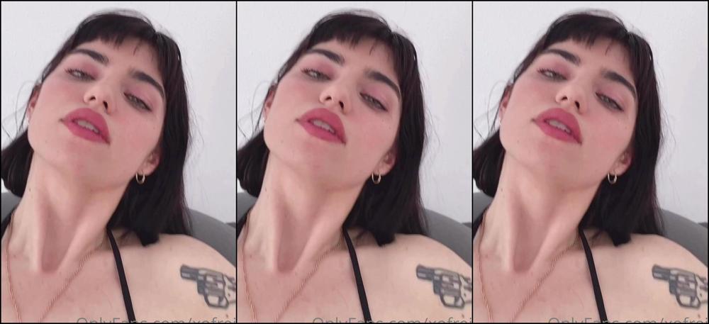 xofreja-01-05-2020-275210715-more-content-with-this-sexy-little-bathing-suit-coming-soon