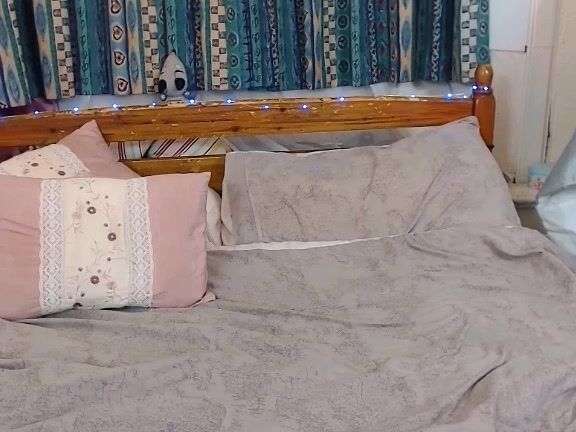 Big Ass, Big Boobs, Cumshots, Foot Fetish, Tights Fetish xxcurvycleoxx tights stuffing ManyVids