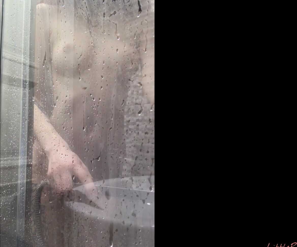 littlereislin 055 A Classmate allowed to see how she washes in the shower_PAID PornHubPremium