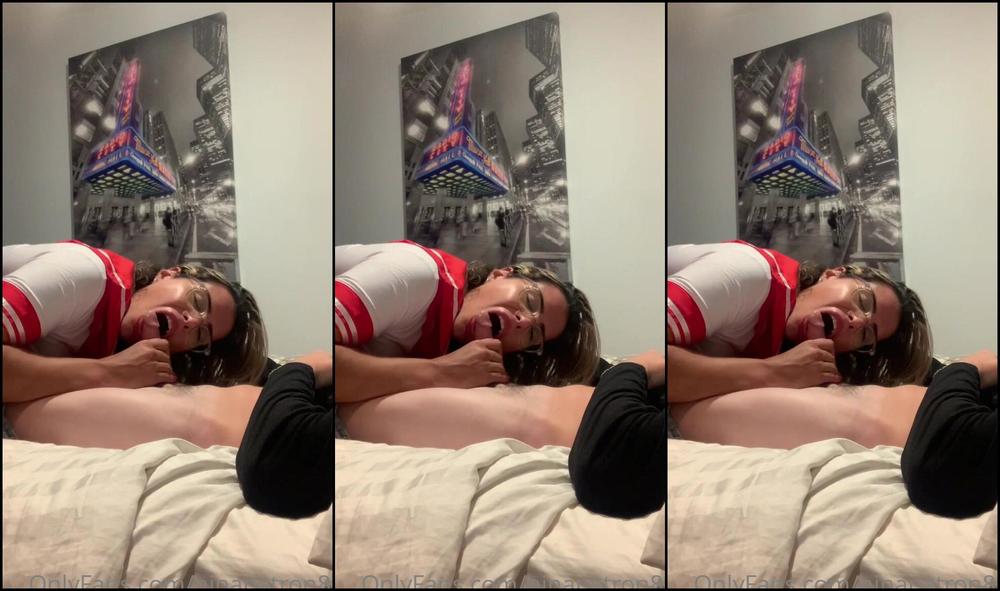 Ninapatron Me T This Hottie On Tinder Per Usual Wish I Could Say Some Other App But That S Whe