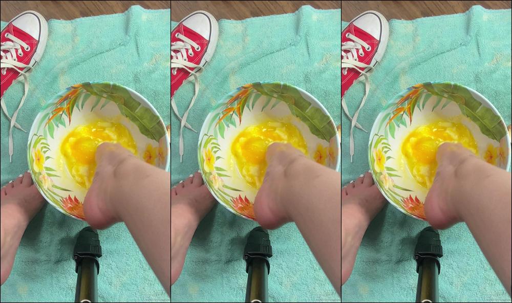 Mstriggahappy Baking Some Cookies For One Of My Foot Worshippers I Know He S Going To Want To Cum