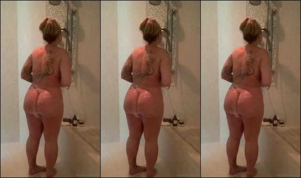 Ryanconner Who Wants To Join Me In A Shower For A Little Rub A Dub Dub