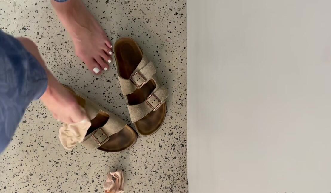 Keeley Kennedy Nicknamed Keeleyk Onlyfans Birkenstocks And Ped Socks Hehe Doing Lots Of Customs For People Today Reach Out If You