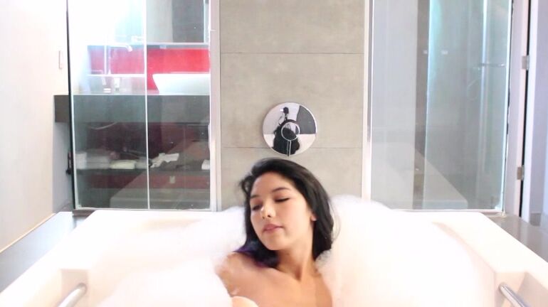 Asian,Ass,Bathtub Fetish,BBC,Blowjob melodyyuna wet bliss ManyVids