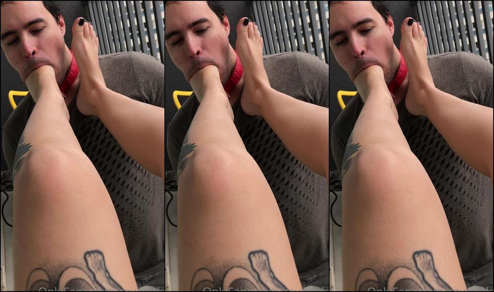 Mistressravenn 2534043615 08 09 2022 Chupeta De P S Temos Sim Escravo Obediente Sendo Humilhado Por P S Foot