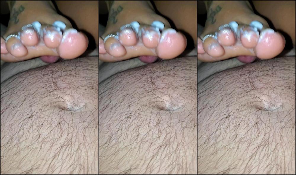 Dixiesjewels Footjob Handjob My Feet Cramped Up Lol Had To Improvise