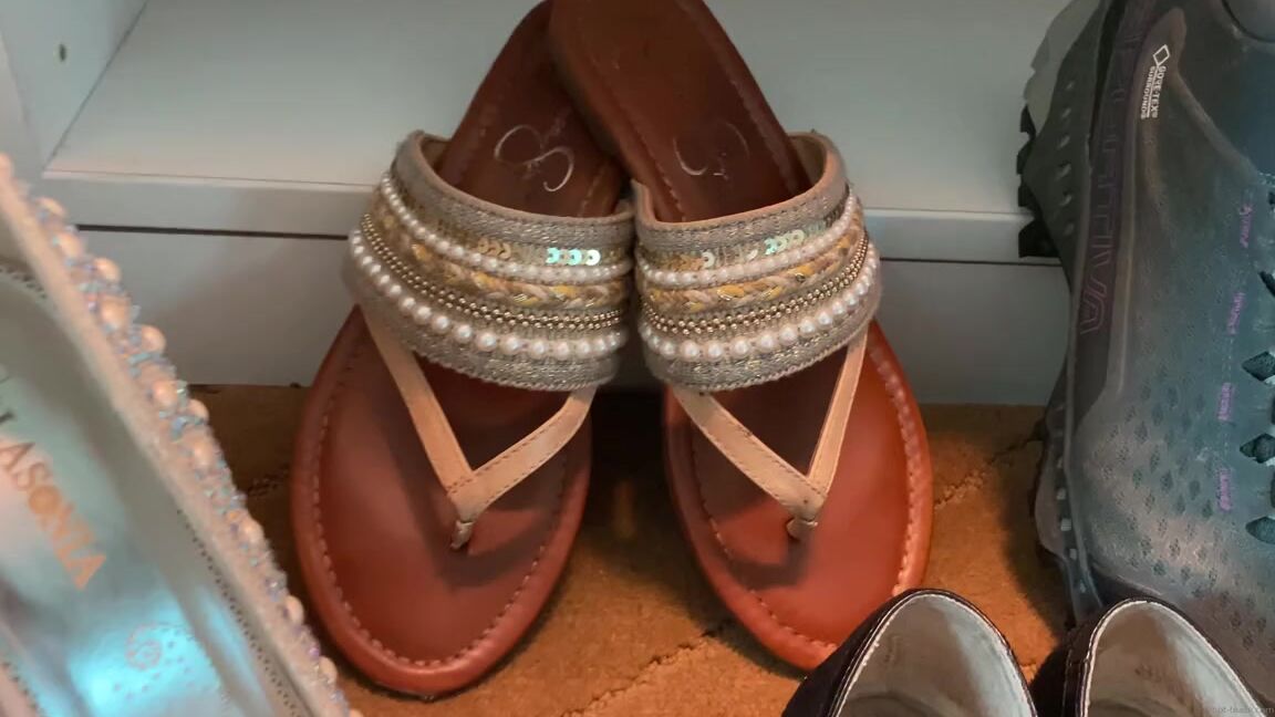 Janetmasonfeet Onlyfans Sunday Morning Shoes Selection Watch Mrs Mason Decide What Pair Of Shoes She Will Wear This Morni B