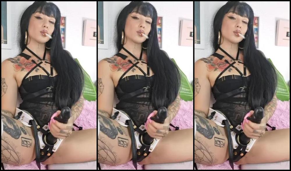 Queen Kinkerbell Nicknamed Kinkerbell23 Onlyfans A Sunday Smokey Stroking Treat