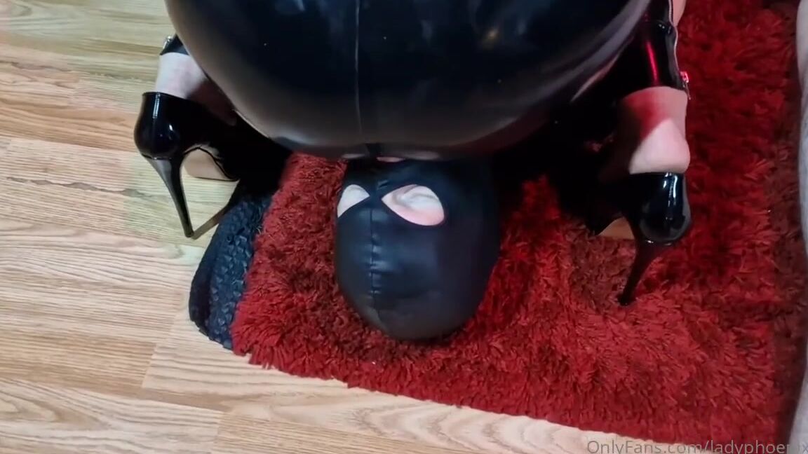 Lady Phoenix Nicknamed Ladyphoenix Ldn Onlyfans New Clip Vampire Fang Gang Bang 3 The Trio Of Evil Blonde Vampires Finally Extract The Souls