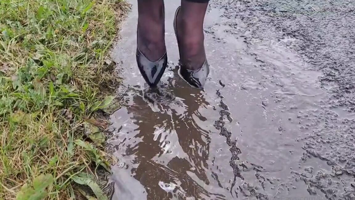 Kats Worn Heels Nicknamed Katswornheels Onlyfans Stomping And Jumping In Puddles Wearing My Sexy Faith Ginas
