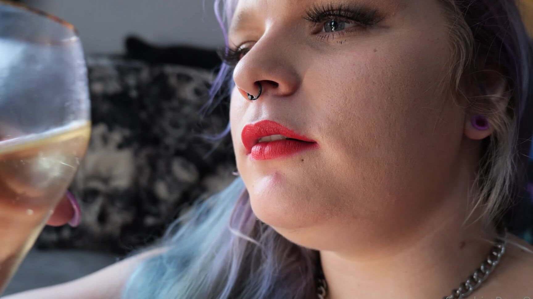 sapphirerage-sgh-14-02-2022-2358879373-strawberry-loving-happy-valentines-day