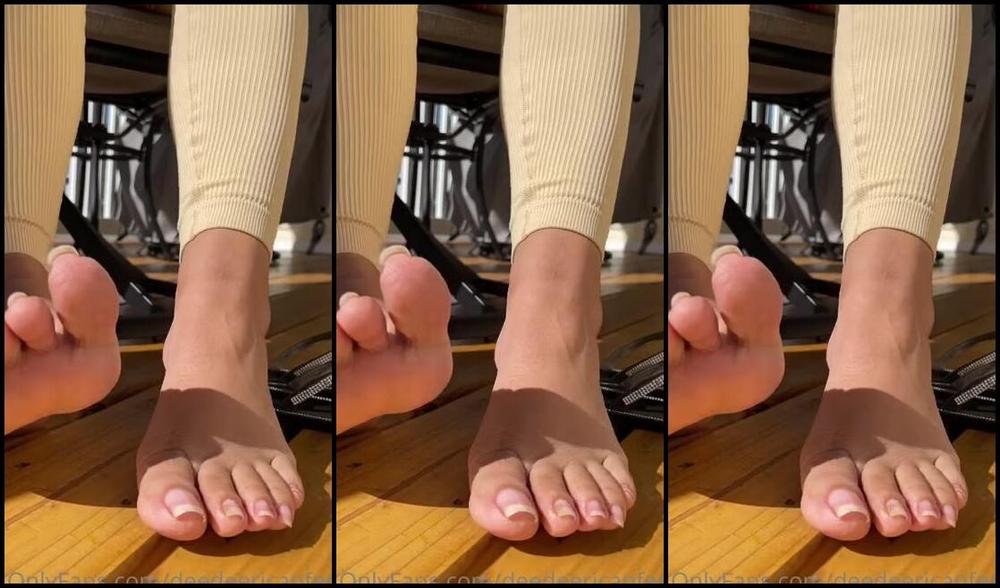 Deedeericanfeet Onlyfans Nude Toes