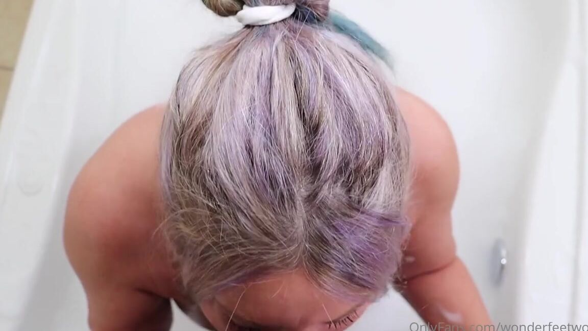 Wonderaeetwoman Nicknamed Wonderfeetwoman Onlyfans Bubble Bath Blowjob With Pedsrmeds His Pov