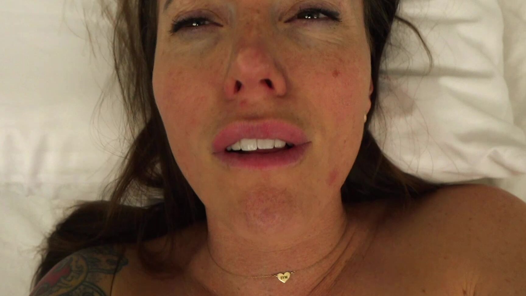 "yogabella" bigboobs, dirtytalking, facefetish, mommyroleplay, pov Finally Fucking Mom manyvids