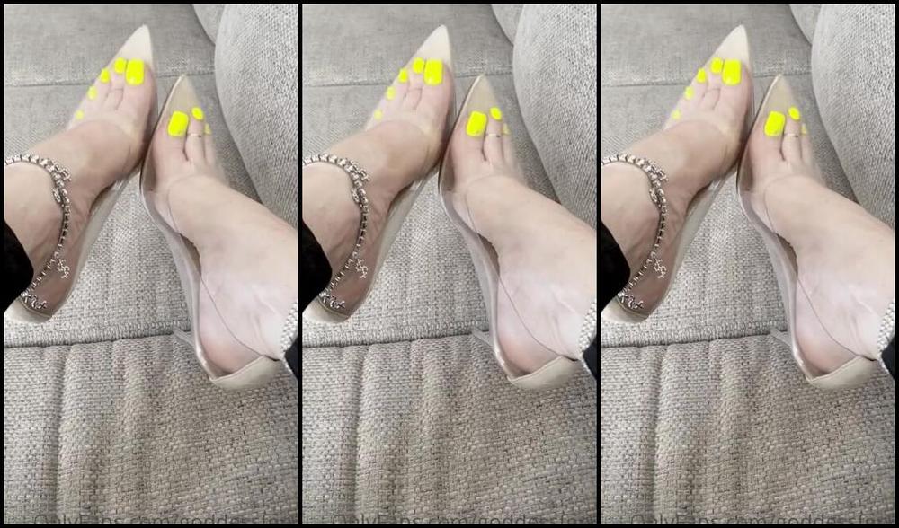 Fendi Feet Aka Goddessfendi Onlyfans Suck My Sweaty Oily Toes Right Out Of These Sexy Cinderella Slippers I Can T Wait To Make Some Newp