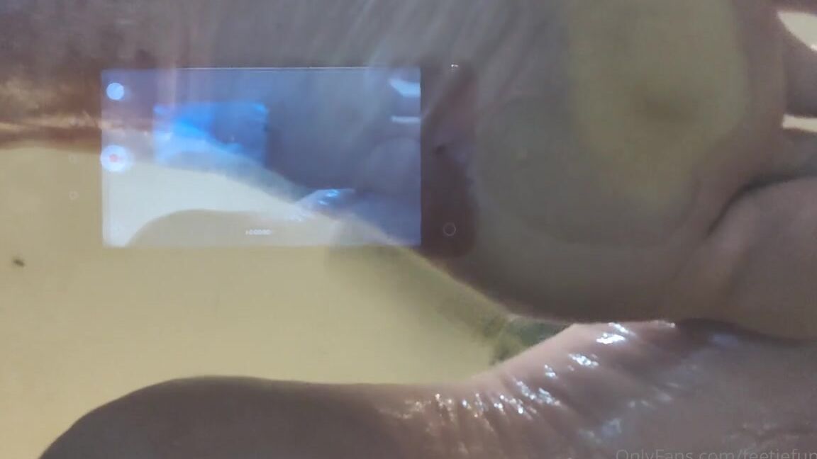 Feetiefuntime Nicknamed Feetiefuntime Onlyfans 10 31 2020 Crushing Micro People Ants With My Big Oily Feet