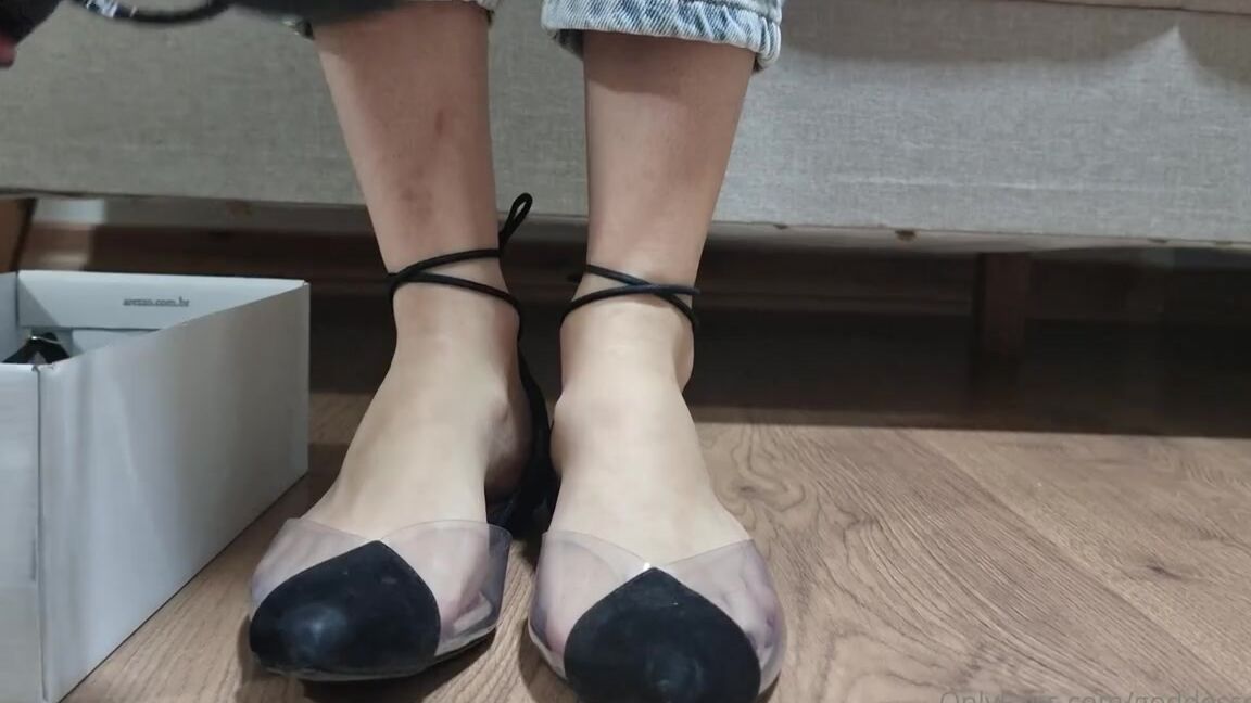 Goddesselisaa Onlyfans I Got Home And My Doorman Warned Me That There Was An Order Waiting For Me I Didnt Know What