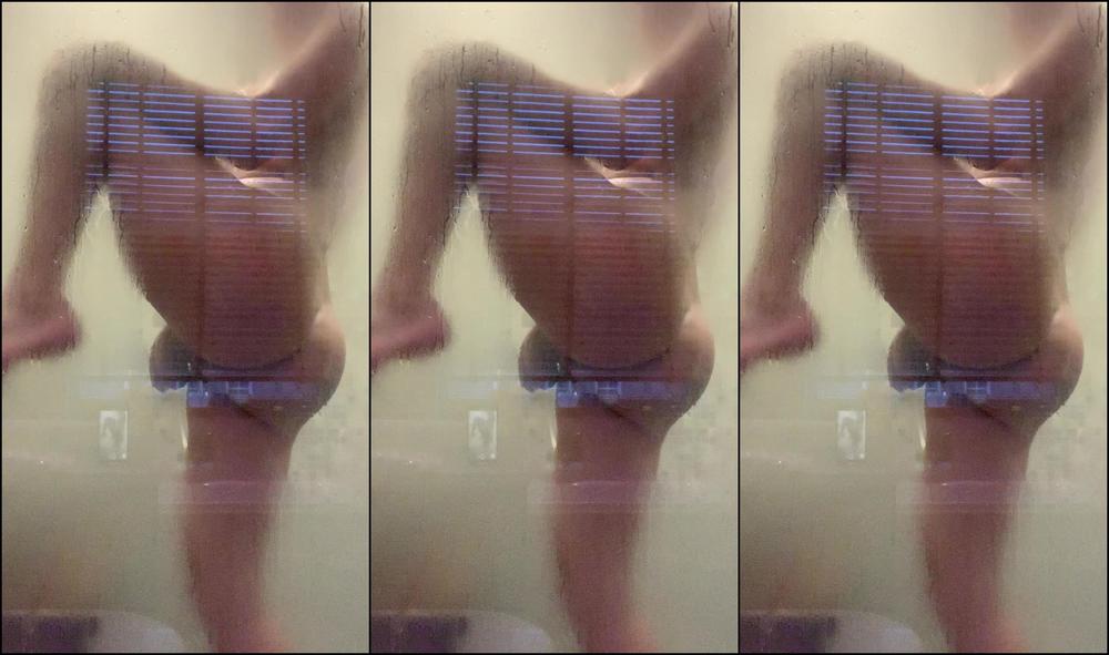 Emilynarizinho Pegando Uma Sauna Quer