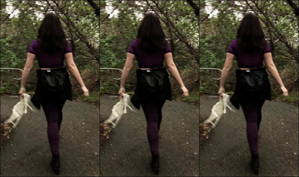 Scarlett Rae Wanna See A Magic Trick