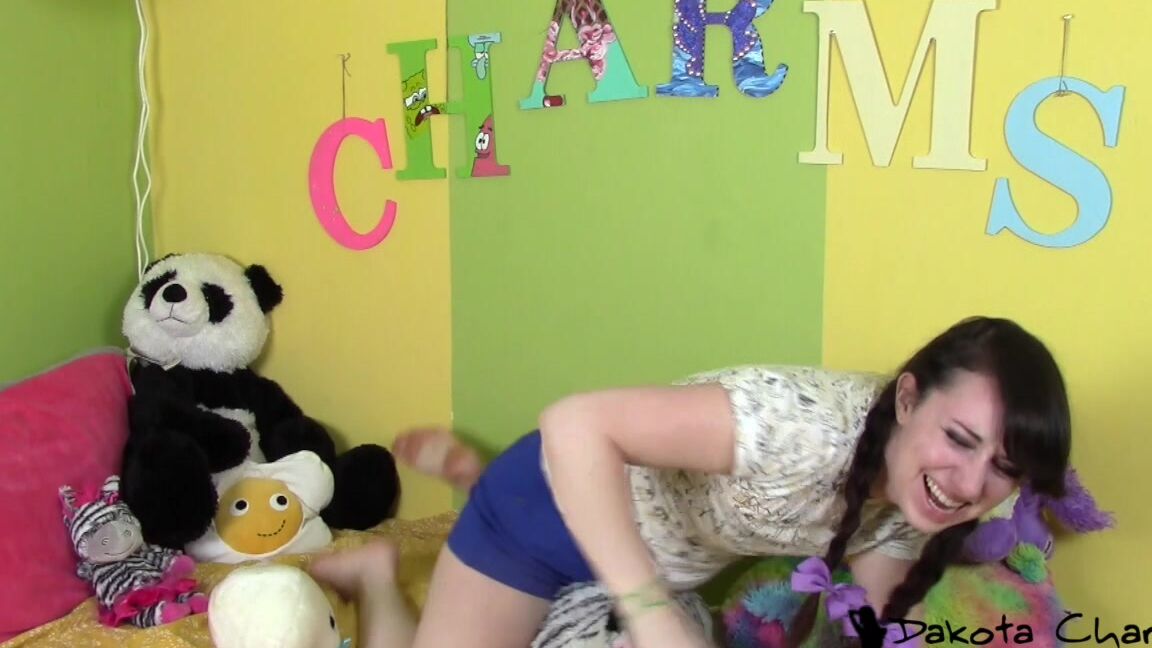Dakotacharmsxxx Little Dakota Gets A Tickle Ghost
