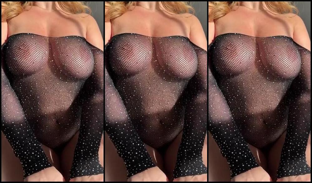 Oliviafleur X 01 24 2024 Onlyfans Video On Your Knees Whilst I Tease You My Good Boy Just Close Enough To Smell