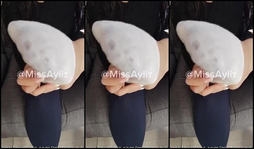 Mistress Ayliz Smell My White Gym Socks And Shoes After Exercise Loyalfans