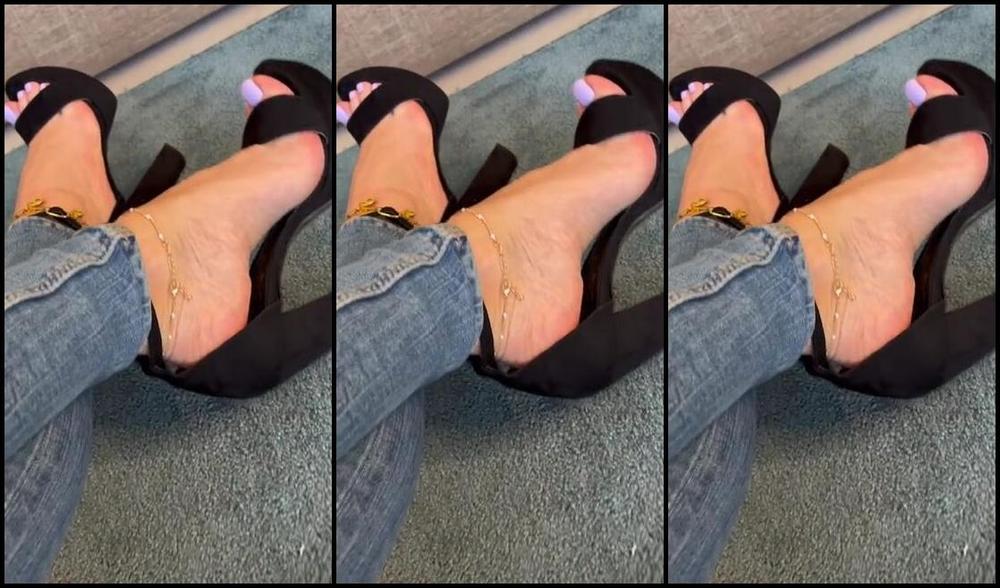 Simply Milena Nicknamed Simplymilena Onlyfans Sometimes It S Good To See Things From A Different Point Of View