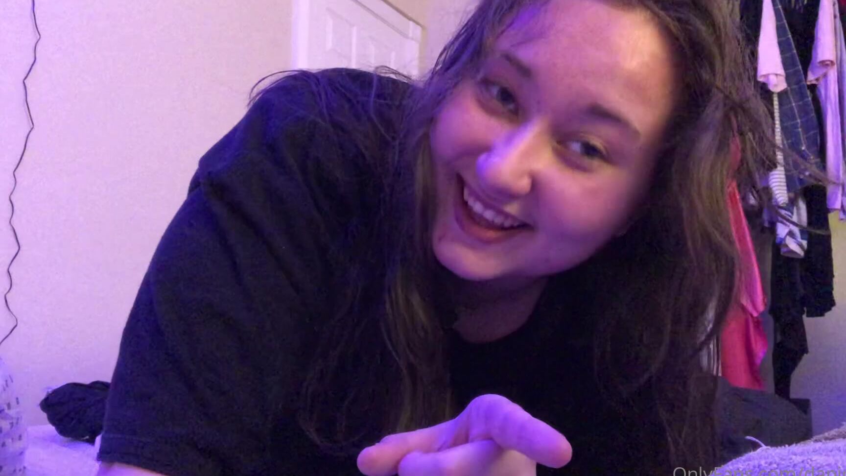 Danidezzi 618745228 08 01 2020 A Dorky Vid Showing Off All The Goods For You