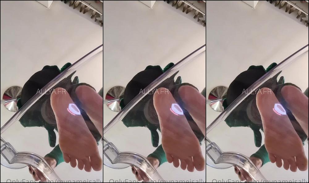 Mynameisallya New Chair Look At My New Chair And All Its Possibilities Regarde Moi Cette Nouvell