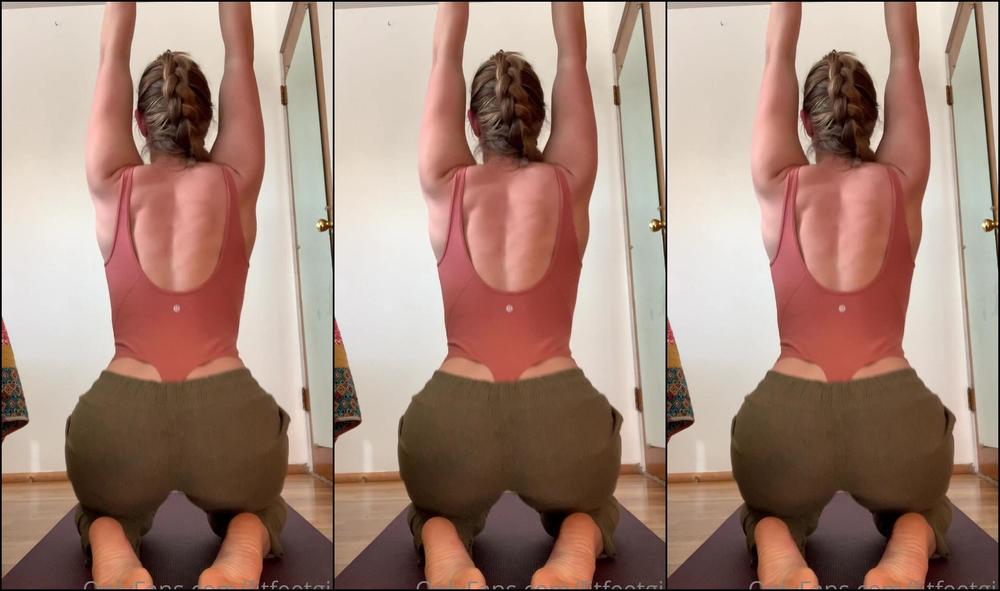 Fityoginina This Is One If My Favorite Songs It Makes Me Feel Like I M In This Magical Soft Flowy