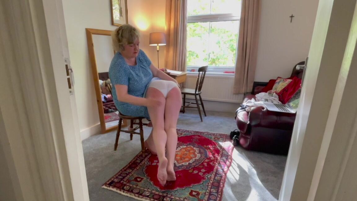 Jennifer, Miss Iceni, Spanking F F, HD, At Home with Miss Iceni AHWMI Jennifers Visit To Her Stepaunt Part 2 Clips4Sale