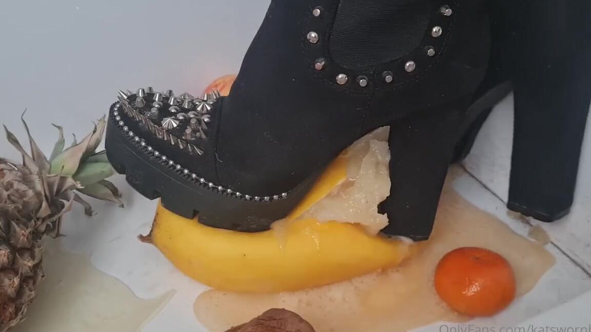 Kats Worn Heels Nicknamed Katswornheels Onlyfans Fruit Crushing Part 1 I Start Out Crushing All Of This Out Of Date Fruit Under