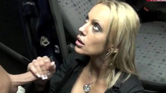 Kada Love - Parkhausfick MyDirtyHobby