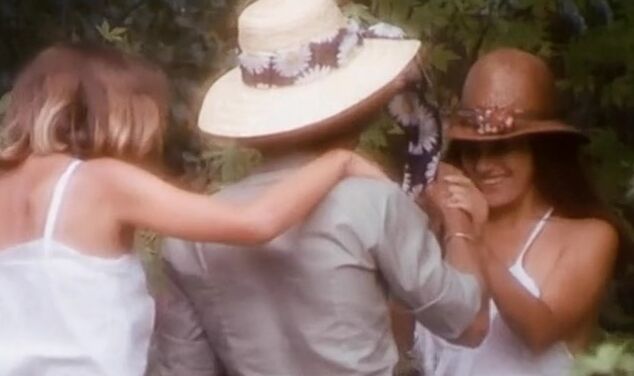 "Mix" Orgy, Lesbian, Hardcore, Feature Couple débutant cherche couple initié Alpha France, APierson Production / France Continental Films