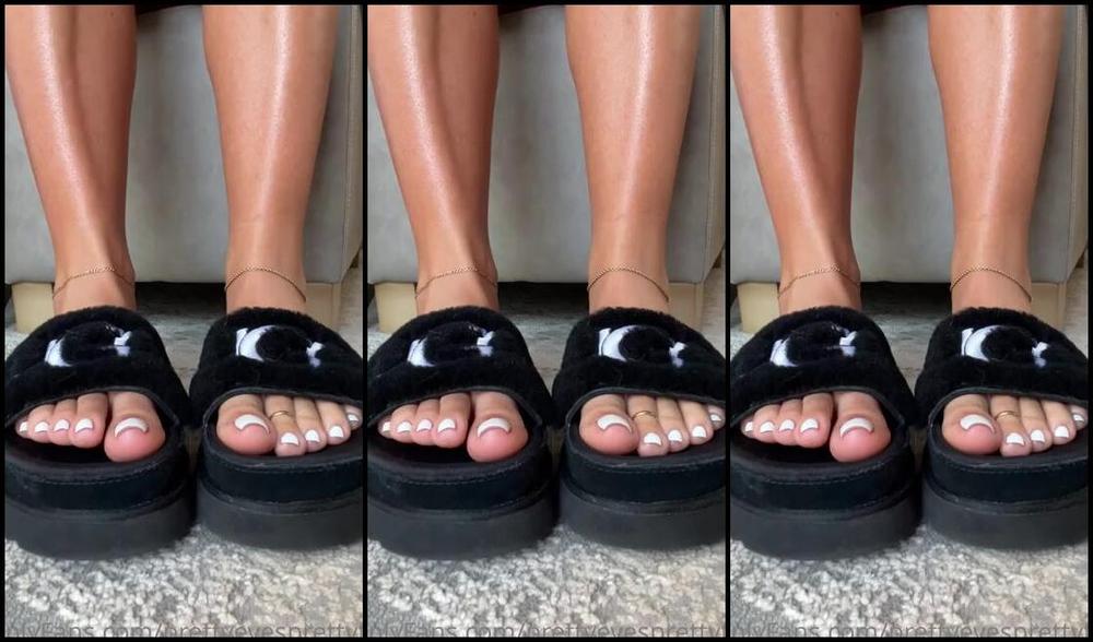 Prettyeyesprettytoes Nicknamed Prettyeyesprettytoes Onlyfans I Need A New Pair Of Ugg Slippers I Hate How Hairy These Get Anyways Enjoy