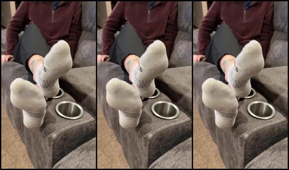 Solemate91 Nicknamed Solemate91 12 16 2024 Onlyfans Video If You Sit Next To Me You Have To Deal With Me Putting My Feet Up