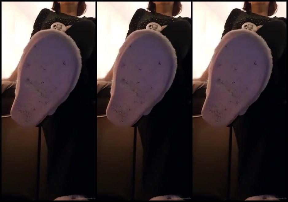 Miss B Nicknamed Missb52S Onlyfans 10 13 2021 Lick It First Then Hump It