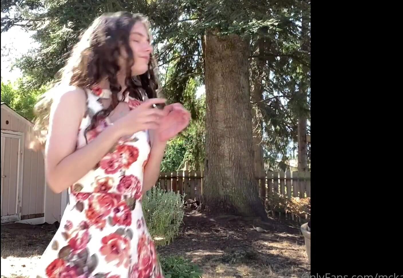 mckatenz-22-08-2020-752221005-slutty-sundress-saturday