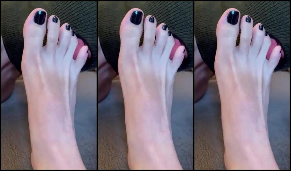 Mistressberil0 Onlyfans Kpek Gibi Yalayarak Ayaklarma Olan Akn Gsterdi Premiump