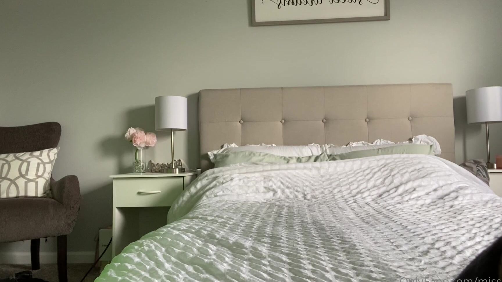 Misscassi Ear Kissing