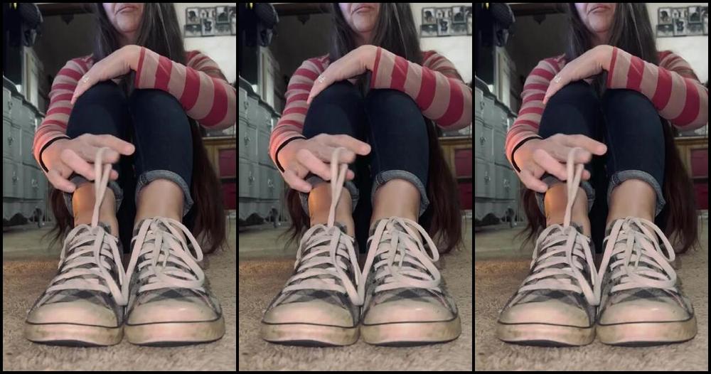 Soldmysolesforink Nicknamed Soldmysolesforink 08 31 2023 Onlyfans Video Errands After Work