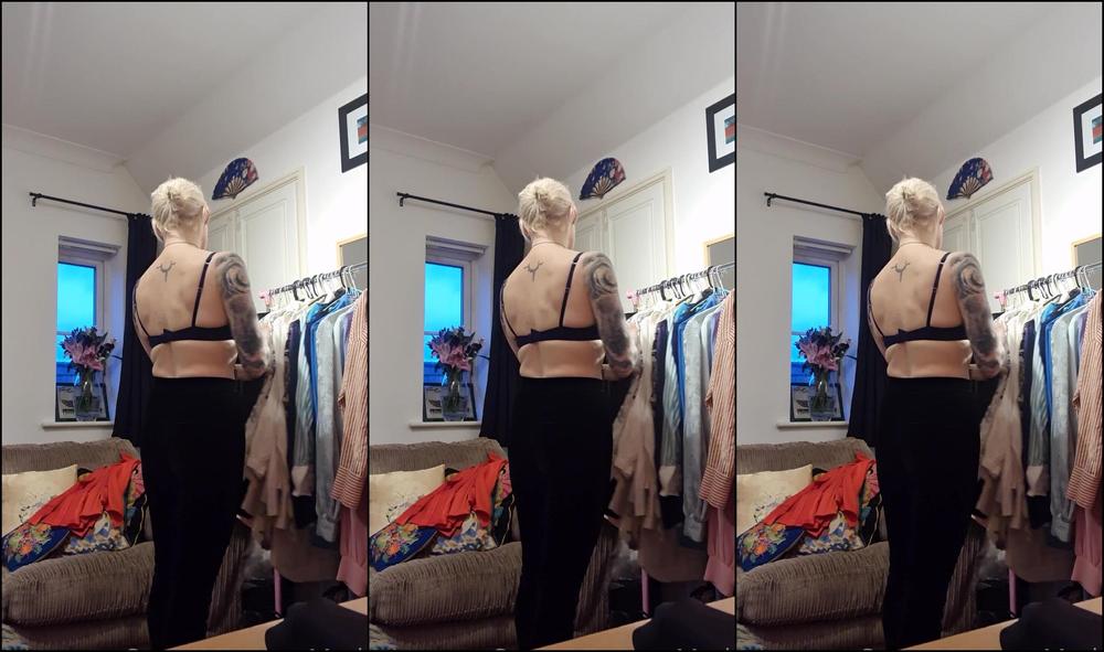 Mistressmarks A Fatal Day For The Blouse