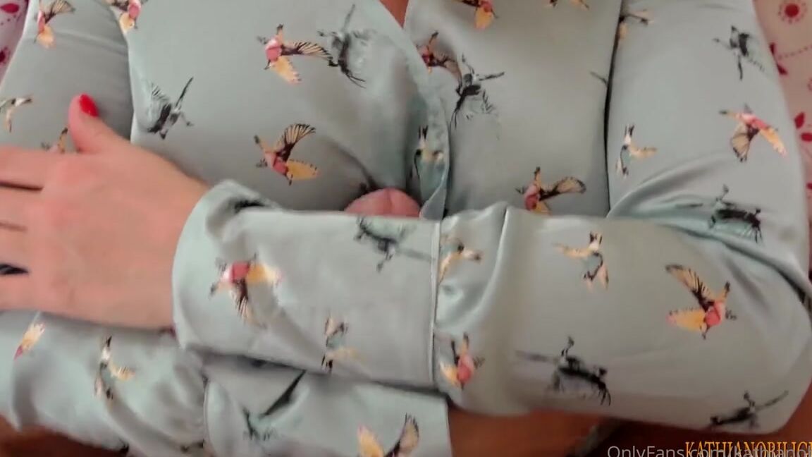 Kathianobilixx Findom 07 05 2023 Onlyfans Video Kinky Wednesday And So Some Kinky Video For You And For All Lovers Of Satin Handjobs