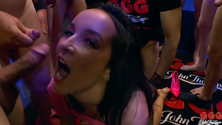 FacialCumshot, Bukkake, Group, Anal, Tattoo, Blowjob, Shaved GGG - Silvia Dellai - Endlich Wieder Spermaschlucken GGG