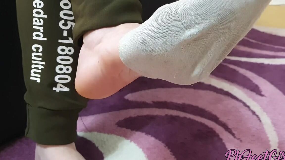 Phfootmodel Nicknamed Phfootmodel 04 19 2023 Onlyfans Video Smelly Feet Play After A Long Day D