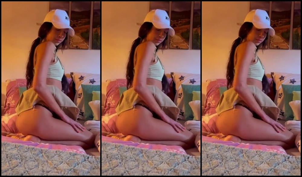 Cuteelisen Nicknamed Cuteelisen Onlyfans Full Version 12Mins Follow Me To The Bed Ill Show You That I Like To Masturbate In My Favori