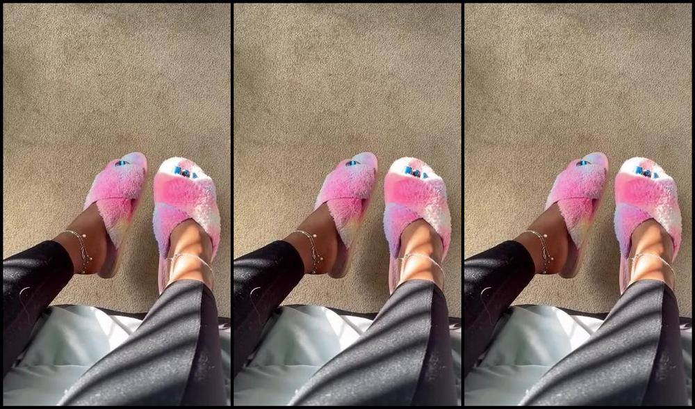 Sassy Toes Aka Sassytoesforyou Onlyfans Just Two Cute Videos Of Me Teasing You With My Feet How Many Toes Could You Fit In Your Mouth 2