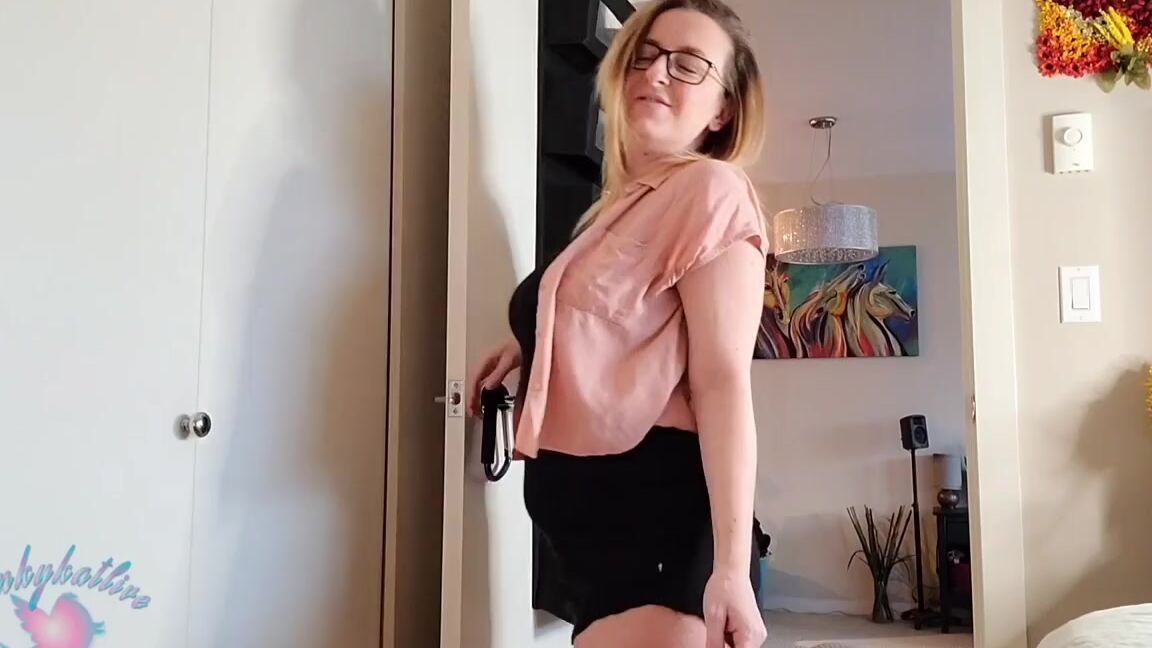 Kinkykatlive Nicknamed Kinkykatlive Onlyfans While Your Mum Is Away 17 Min Preview Vid Full Discounted Video Coming To Your Dms Have A Great