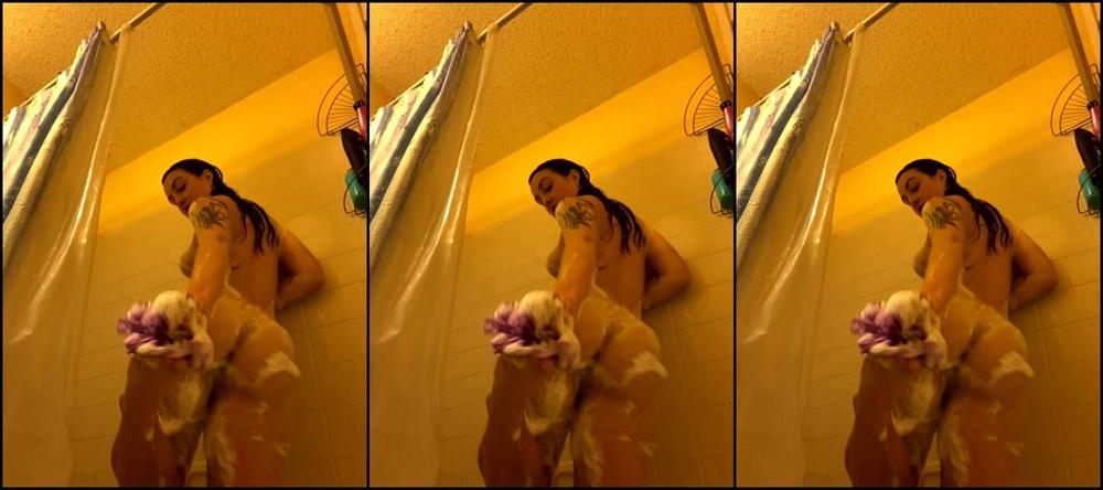 Capritoes Stream Started At Pm Showeringgggg Thank You For Coming To Watch Please